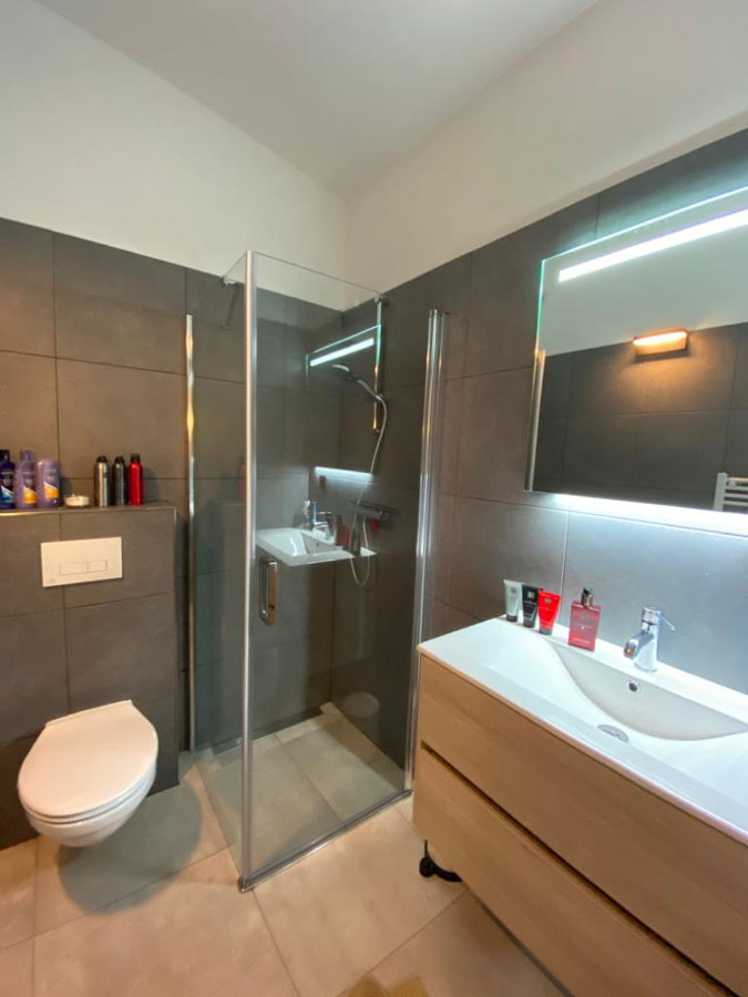 Badkamerrenovatie in samenwerking met Badkamervoordeelshop Arnhem uitgevoerd 2